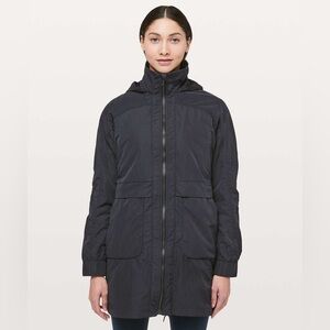 Lululemon Keep On Trek 3-in-1 Jacket Women’s size 4 rain jacket removable vest